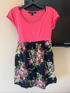 Forever 21  cute coral and floral dress
